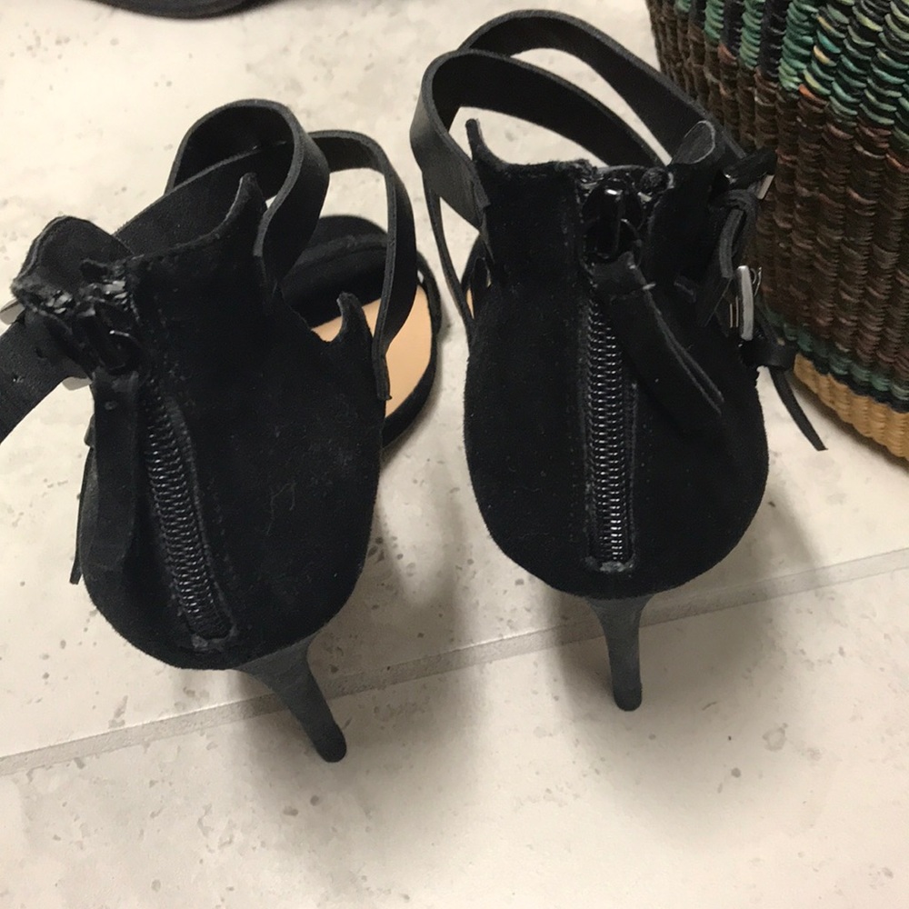 Joe’s suede and leather strap heel - Picture 5 of 8